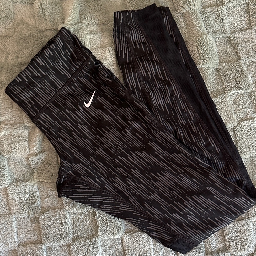 Nike Black and‎ White Patterned Leggings